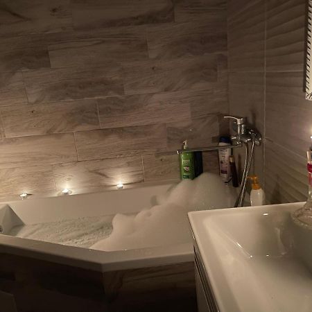 Apartament Svetlana Chişinau Exteriör bild